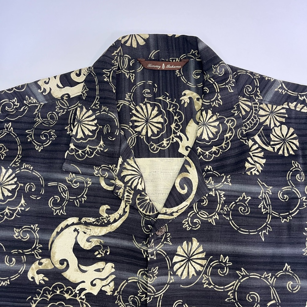 Tommy Bahama Hawaiian Shirt Button Down Dragons Black 100% Silk Men's Size M